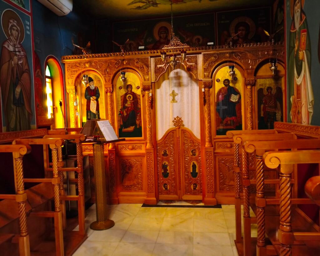Ιερός Ναός Αγίου Γεωργίου Άνω Δάσους Χαϊδαρίου, Εσωτερικό Φωτογραφία Παρεκκλήσιο Αγίου Παϊσίου